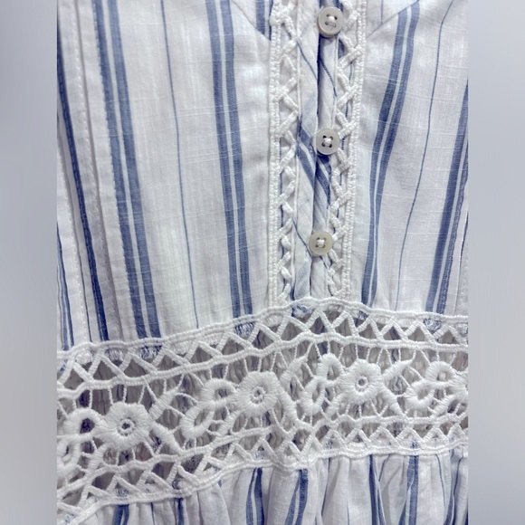 Abercrombie & Fitch White and blue light dress with embroidered details - Picture 7 of 9